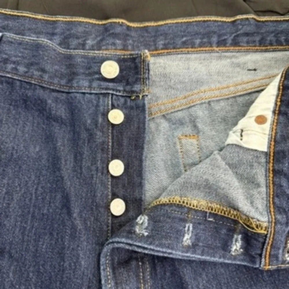 Levis excellent pre